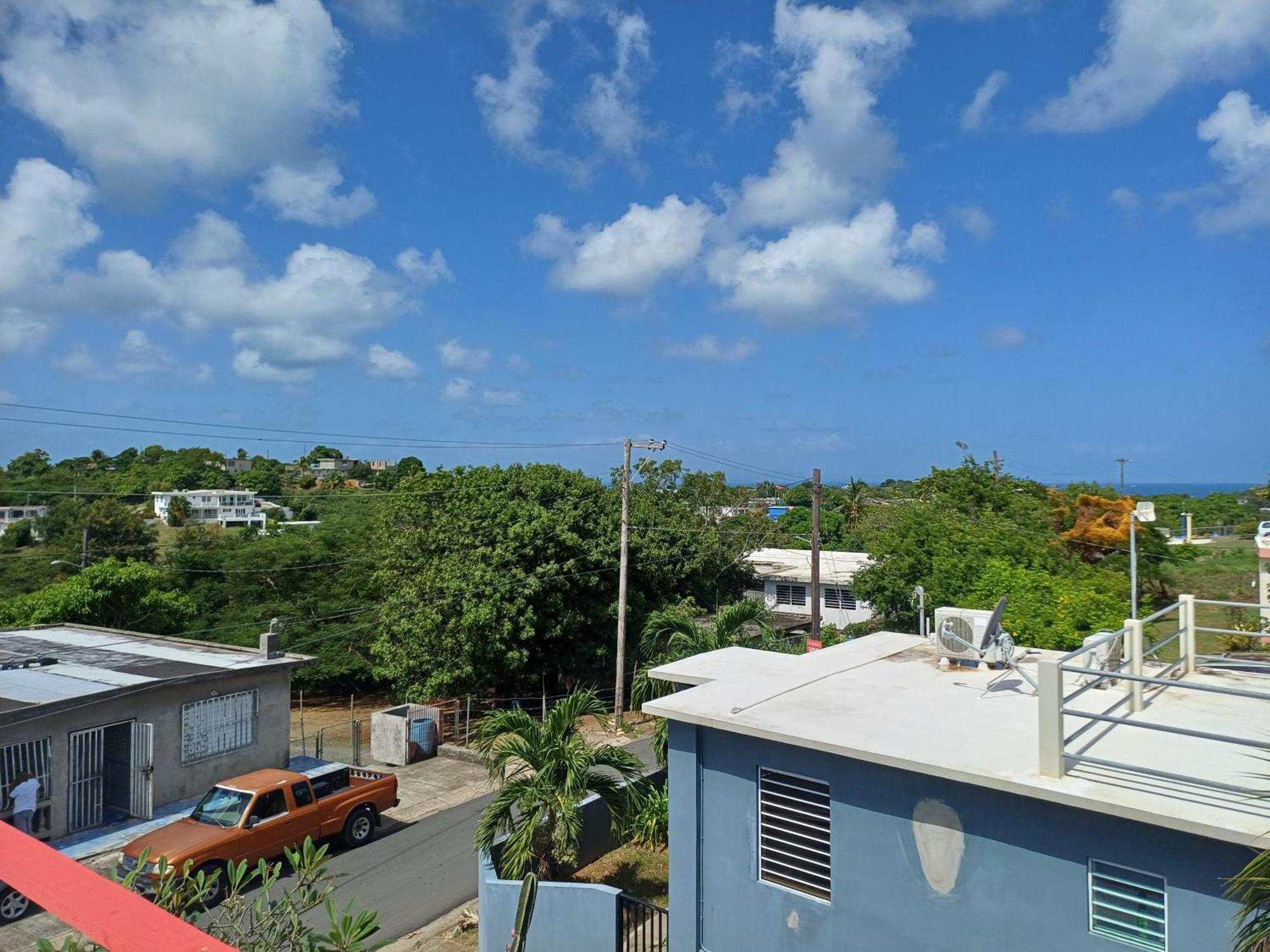 Rooster Run Glamping Camping Has Rooftop And Off The Ground Glamping Experience For 1 To 16 In A Single Tent And Views Of The Rain Forrest And To Culebra Across The Atlantic Ocean W Tents, Linens, Deluxe Air Beds, Warm Shower And More At A Great Pric Vieques Kültér fotó