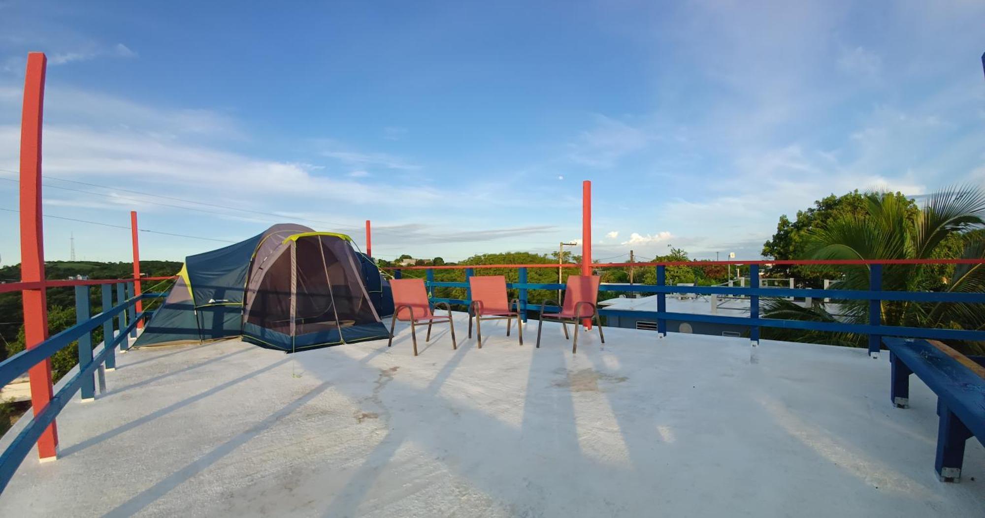 Rooster Run Glamping Camping Has Rooftop And Off The Ground Glamping Experience For 1 To 16 In A Single Tent And Views Of The Rain Forrest And To Culebra Across The Atlantic Ocean W Tents, Linens, Deluxe Air Beds, Warm Shower And More At A Great Pric Vieques Kültér fotó